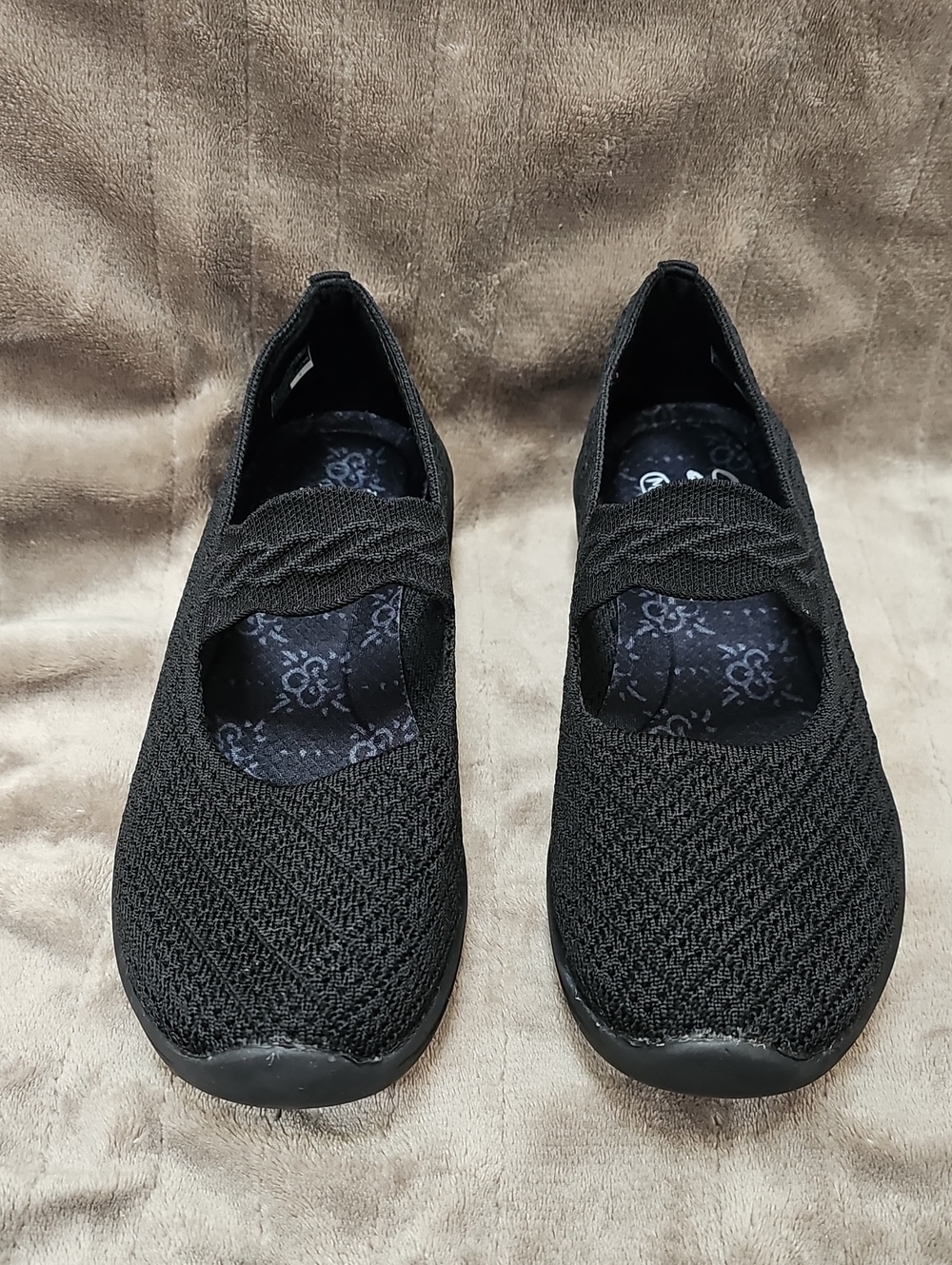Black Skechers Arya Mary Jane Air Cooled Insole Knit Slide On Shoe B34